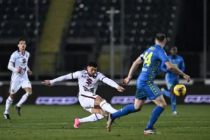 Al Castellani decide una magia di Adams, Empoli-Torino 0-1