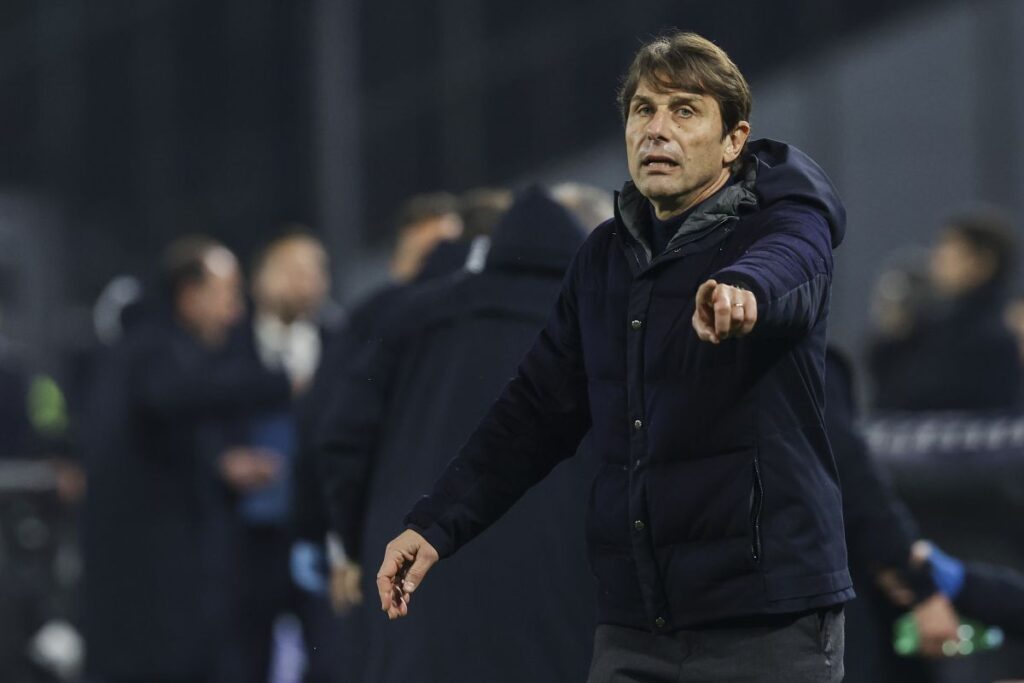 Conte “Roma cresciuta tanto. Mercato? Lavoro con quelli che ho”