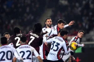 Pinamonti rimedia all’autogol di Thorsby, Torino-Genoa 1-1