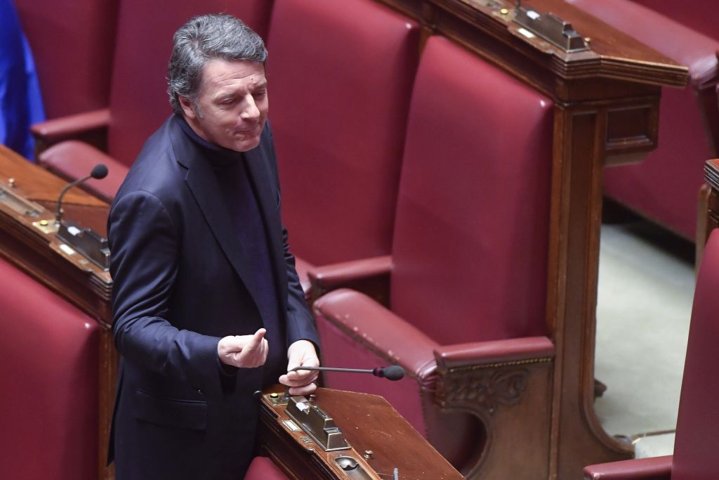 Caro bollette, Renzi “Arriva stangata, Meloni si volta dall’altra parte”