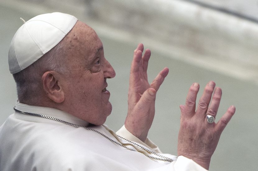 Per il Papa notte serena, colazione in poltrona