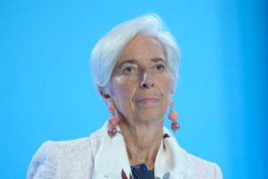 Lagarde “Dazi Usa al 25% ridurrebbero Pil Eurozona dello 0,3%”